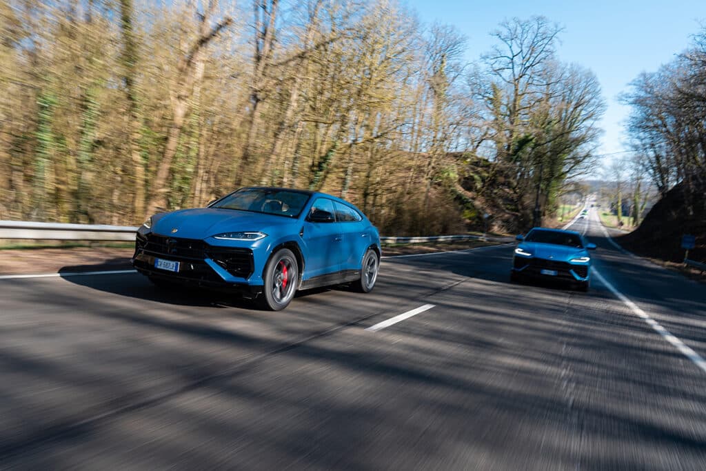 Lamborghini pakt uit met plug-in hybride SUV