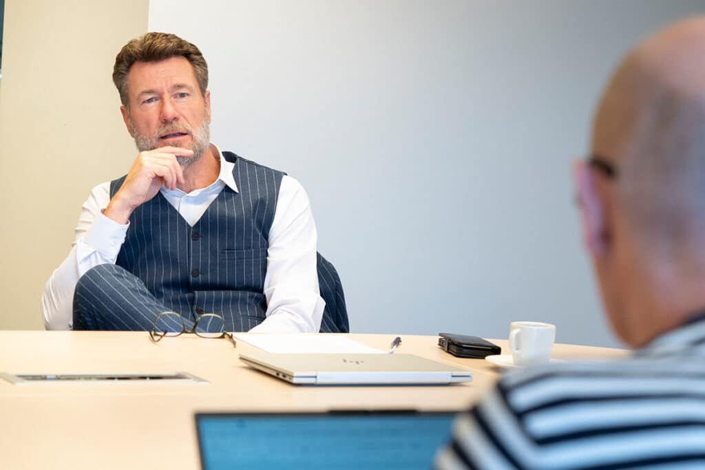 “Elke regering moet voor eigen deur vegen” 4