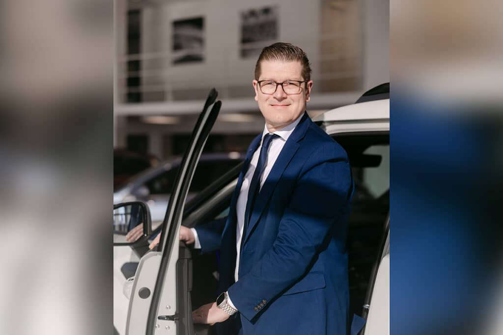 Grootste indoor Used Car Center van België geopend in Lokeren 2