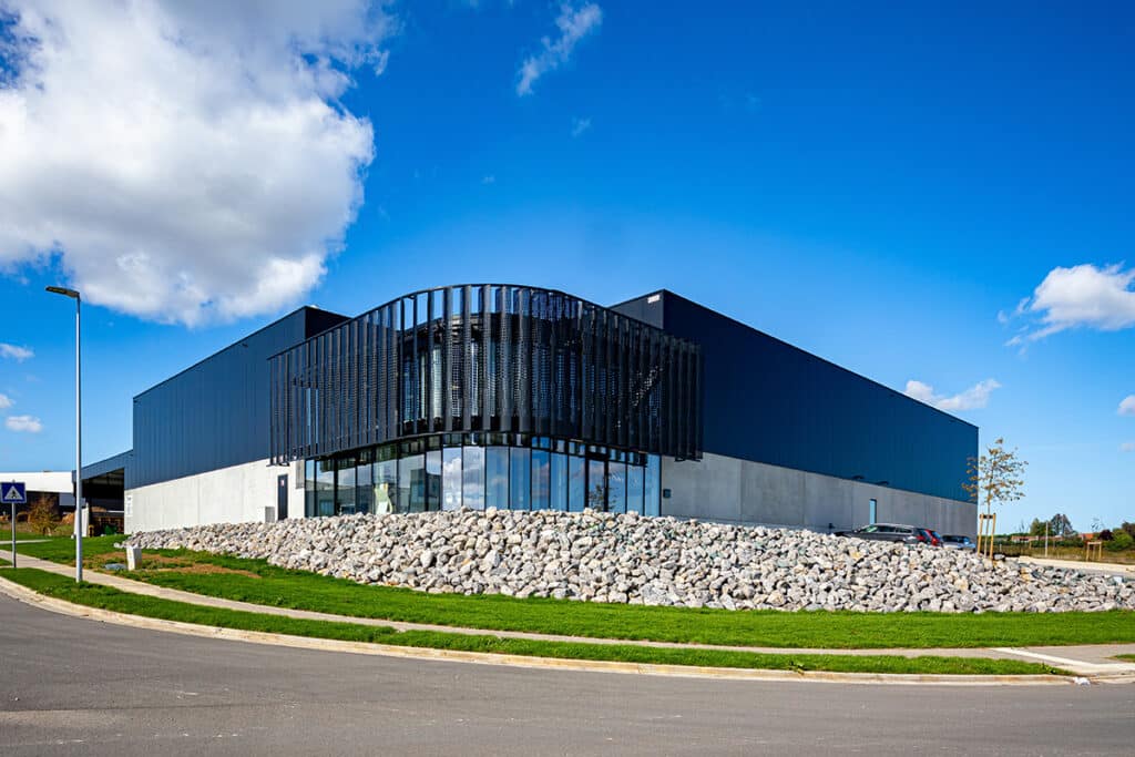 Uitdagende industriebouw met oog voor esthetiek 2