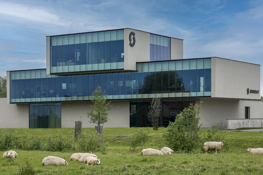 Uitdagende industriebouw met oog voor esthetiek 1