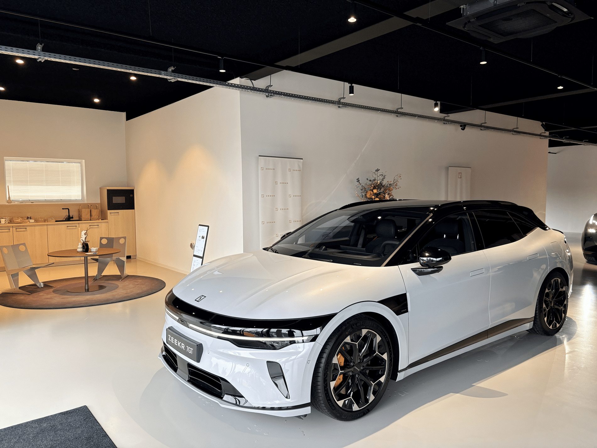 Automerken Lynk & Co en Zeekr doen hun intrede op West-Vlaamse markt 3