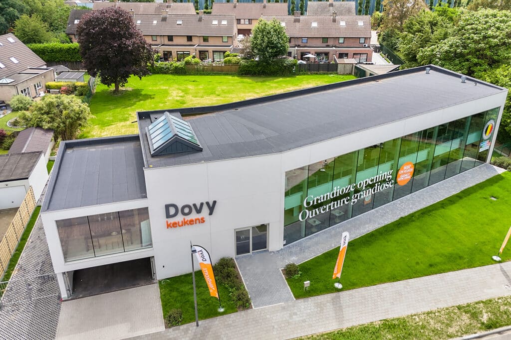 Nieuwe showroom van Cuisines Dovy in Zaventem combineert architectuur, logistiek en bouwkundige efficiëntie 1
