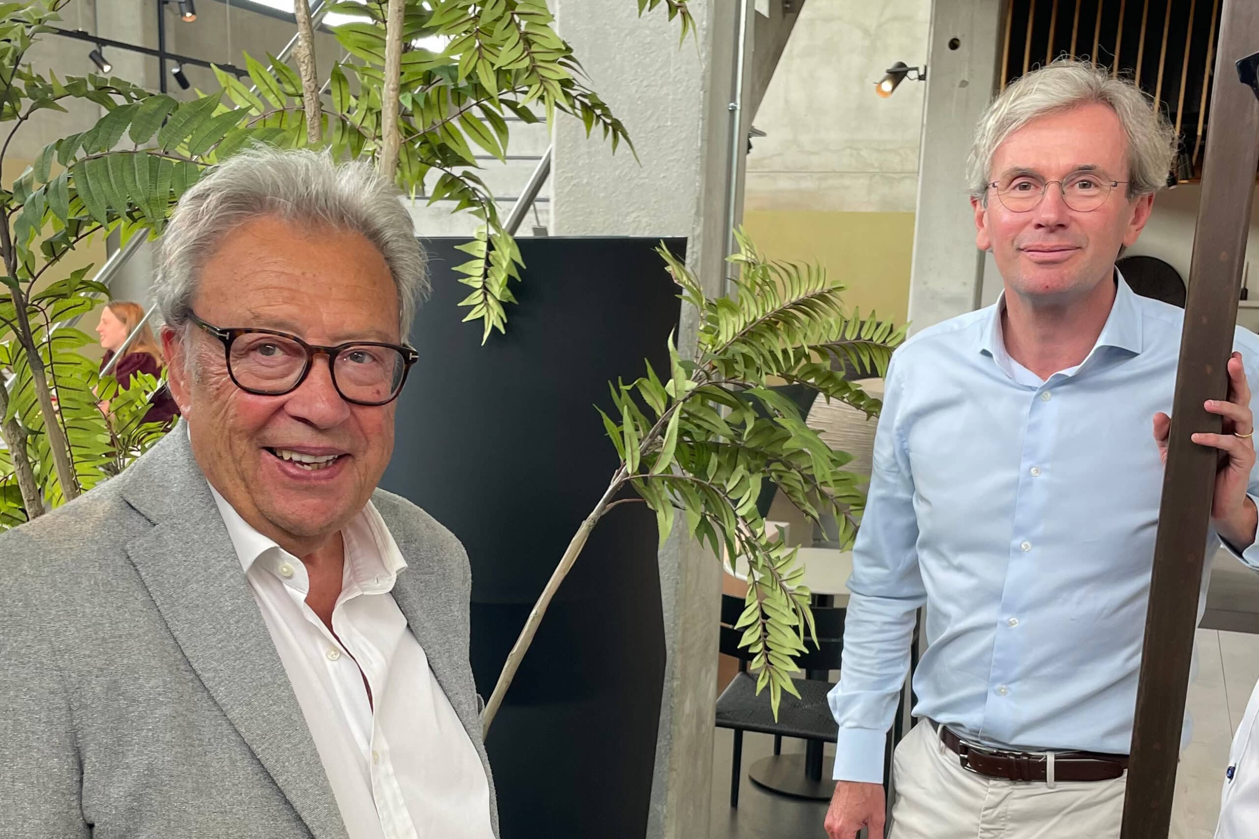 “Enthara is een collectie metalen planters met karakter en emotie” 1